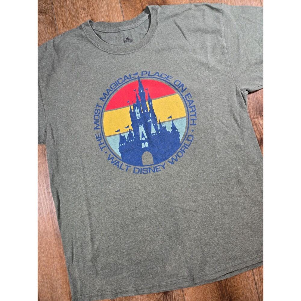 Walt Disney World Men's Large Gray T-Shirt Most Magical Place On Earth